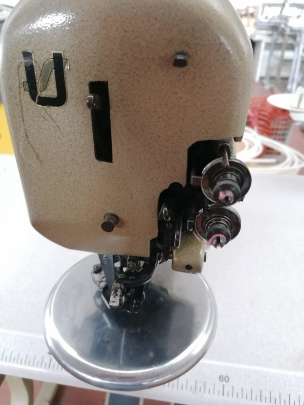 Attaccaetichette Lewis 160-20 completa di tavolo e motore